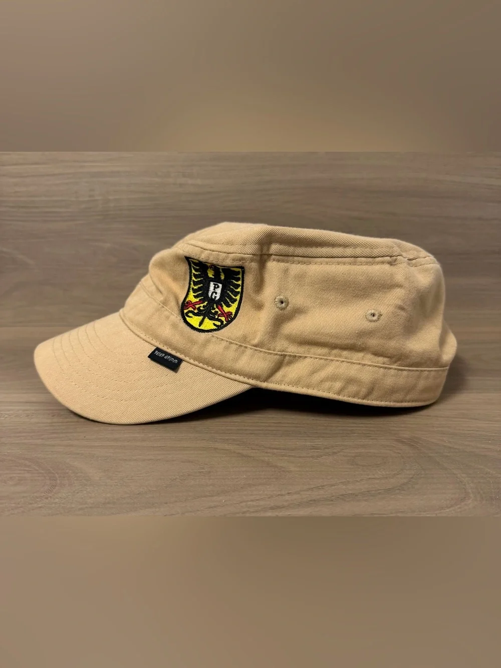 Peter Grimm Distressed Hat military-style cadet cap Beige Size L